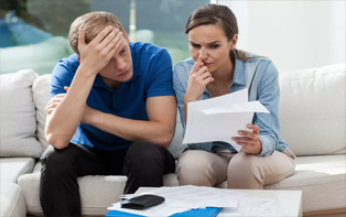 Могут ли взыскать долг по кредиту с супруги заемщика